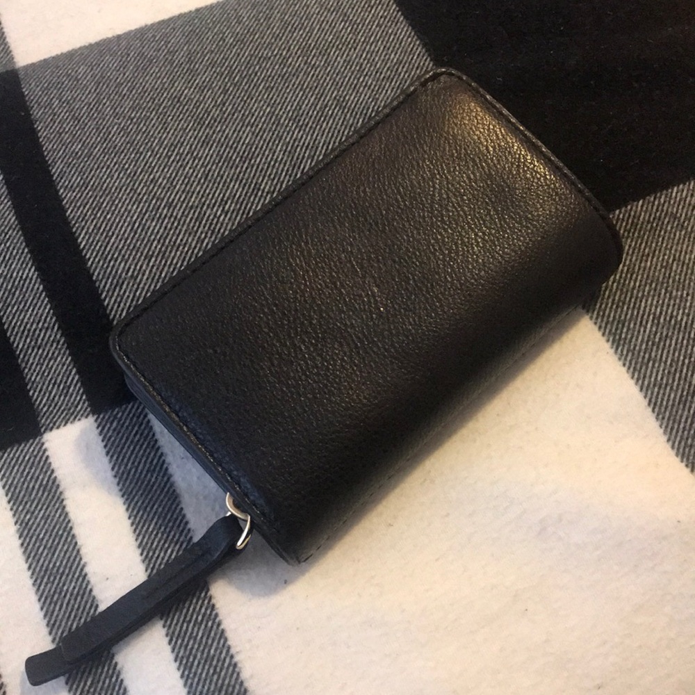 Marc Jacobs Leather Compact Wallet - Picture 4 of 5
